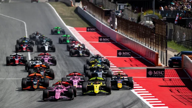 &Scaron;ok u Barceloni! C&acirc;mara nakon lo&scaron;eg starta i riskantne strategije do prve F2 pobjede
