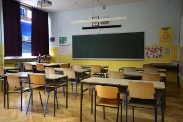 Profesorica imala neprimjeren odnos s učenikom, roditelj prona&scaron;ao sporne poruke?