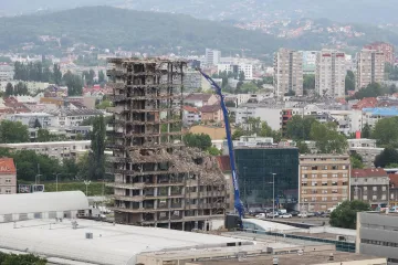 Nestalo je vi&scaron;e od pola Vjesnika! Dižu za&scaron;titnu zavjesu, a sjajna vijest stiže u tri ujutro