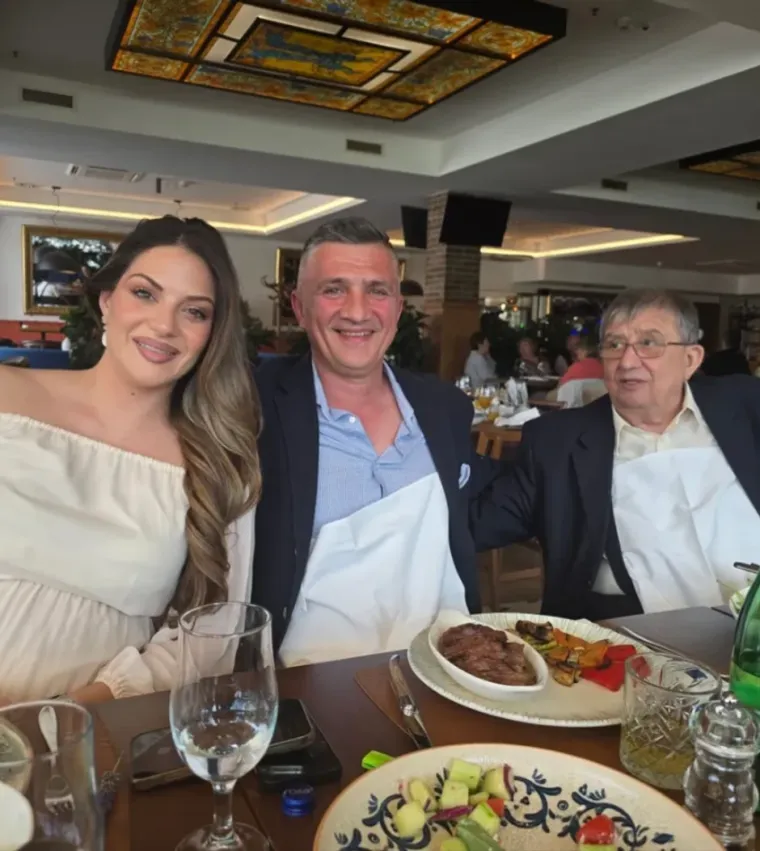 Suzana Mančić postaje baka: Njezina kći Teodora čeka prvo dijete s 23 godine starijim suprugom