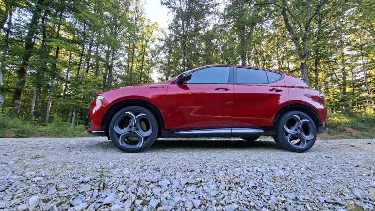 Ovaj SUV ima ljepotu i du&scaron;u: Pravi lijek za dosadu, ali s važnom uputom za kori&scaron;tenje