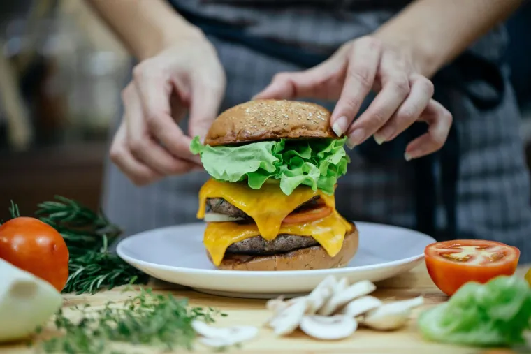 Zaboravite sve &scaron;to ste mislili da znate: Jedan sastojak pretvara hamburger u deliciju