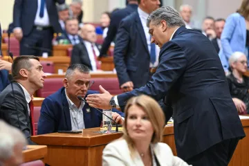 Postojala je o&scaron;trija verzija DP-ove rezolucije. Čeka se reakcija Plenkovića, pitali smo i Milanovića &scaron;to misli