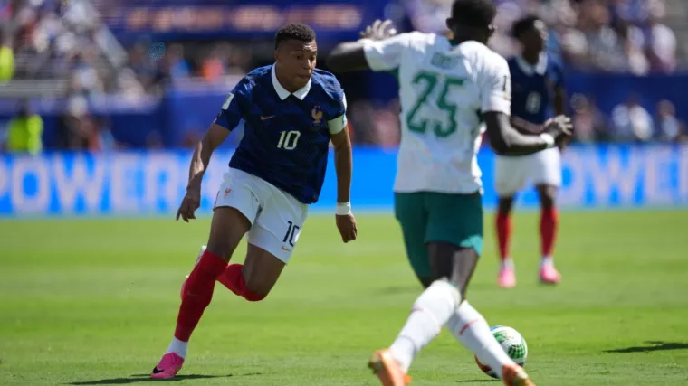 Drama u fini&scaron;u! Mbapp&eacute; bombom s 30 metara presudio Senegalu i zaključio sjajnu utakmicu
