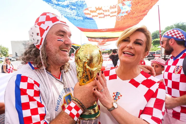 Srce joj je u Dallasu: Kolinda poslala moćnu poruku Vatrenima iz dalekog Uzbekistana