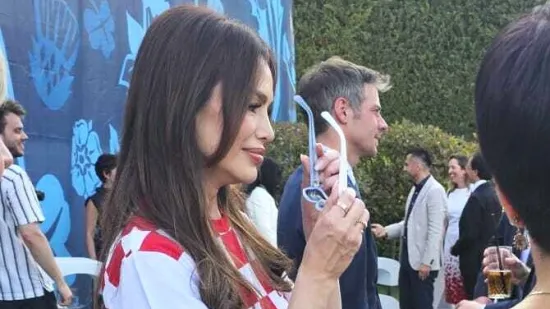 Prekrasnu Severinu 'uhvatila' kamera na slavlju rođendana kralja Charlesa u Zagrebu