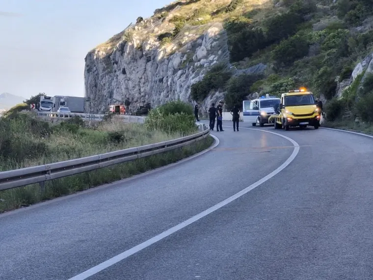 U te&scaron;koj prometnoj nesreći na Jadranskoj magistrali poginuo motociklist, drugi ozlijeđen