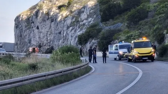 U te&scaron;koj prometnoj nesreći na Jadranskoj magistrali poginuo motociklist, drugi ozlijeđen