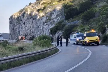 U te&scaron;koj prometnoj nesreći na Jadranskoj magistrali poginuo motociklist, drugi ozlijeđen