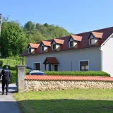 Svećenik (63) sa sjevera zemlje osuđen na gotovo četiri godine zatvora zbog podvođenja maloljetnika