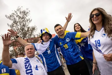 Los Angeles u plavo-žuto-bijelom! Navijači BiH napravili spektakl pred duel sa &Scaron;vicarskom