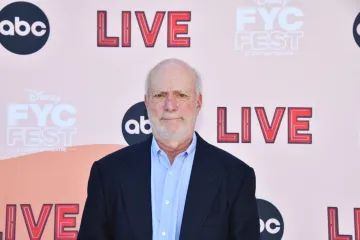 Preminuo James Burrows, legendarni redatelj 'Prijatelja' i drugih serija