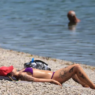 Vruća subota: Zgodna dama ukrala pažnju na Jarunu, a na &scaron;pici snimljena Franka Batelić s djecom