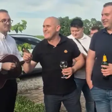 Dabro ponovno zapjevao, pogledajte kakvu snimku je objavio: 'Na molbu brojnih pratitelja'