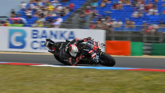 Skandal u MotoGP-u! Vodeći vozač prvenstva udario redara pa ekspresno diskvalificiran
