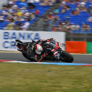 Skandal u MotoGP-u! Vodeći vozač prvenstva udario redara pa ekspresno diskvalificiran