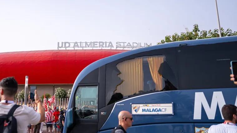 &Scaron;ok uoči utakmice za La Ligu: Navijači napali autobus, igrači ostali zarobljeni 50 minuta