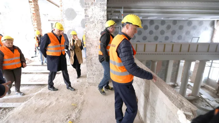 Zastupnici će jo&scaron; čekati povratak na Markov trg: Obnova Sabora kasni, otkrivena nova o&scaron;tećenja