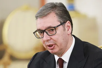 Vučić stao pred novinare pa ispalio: 'Jedva čekam ići u zatvor, neka dođe FBI'