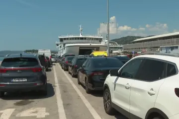 Kaos i gužve na povratku s produženog vikenda, ali Toni ima rje&scaron;enje: 'Pustit muziku i uživat'