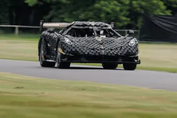 Lego sru&scaron;io svoj rekord! Auto od 327 tisuća kockica postigao brzinu koju nitko nije očekivao