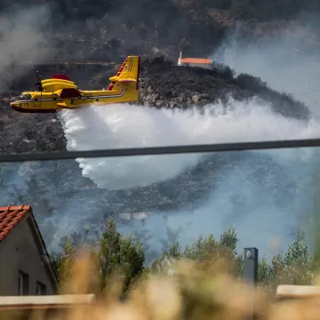Jedna stvar može pomoći vatrogascima i svatko to može napraviti: Poslu&scaron;ajte vatrogasnog zapovjednika