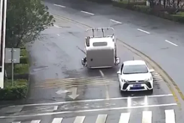 Nećete vjerovati &scaron;to se dogodilo ovom vozaču