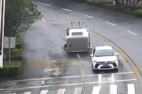 Nećete vjerovati &scaron;to se dogodilo ovom vozaču