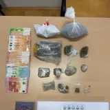 Policija upala u kuću 37-godi&scaron;njaka u Vodicama: Uz hrpu gotovine, bilo je tu svega...