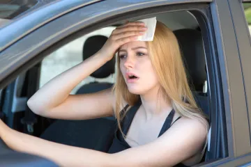 U&scaron;li ste u užareni automobil? Ovaj trik može spustiti temperaturu za nekoliko sekundi