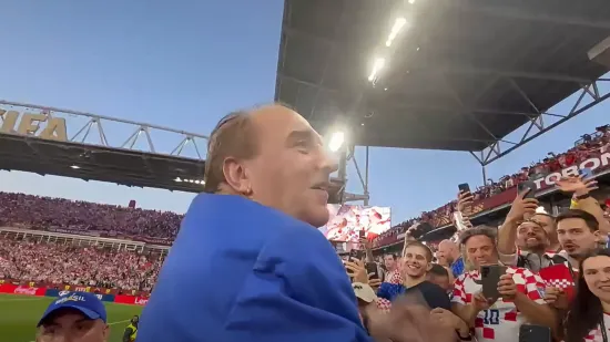 Atmosfera za pamćenje: Mladen Grdović raspjevao hrvatske navijače nakon utakmice u Torontu