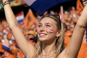 'Nizozemka' u bikiniju zapalila internet, ne zna se je li stvarna: 'Svejedno mi je je li AI'
