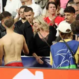 Svi gledaju mamu reprezentativca BiH: Fatima fotografijama iz SAD-a zapalila dru&scaron;tvene mreže