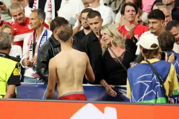 Svi gledaju mamu reprezentativca BiH: Fatima fotografijama iz SAD-a zapalila dru&scaron;tvene mreže