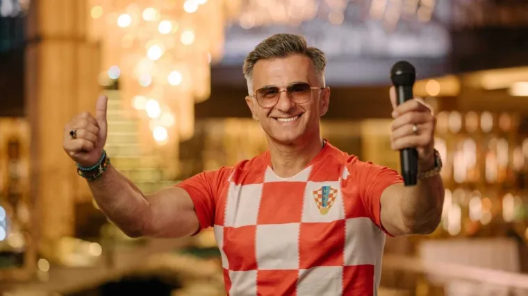 Ivan Martić predstavlja pjesmu 'Žena s kamena' i poziva publiku na Glazbene večeri na Viru