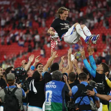 Legendarni Vatreni čestitali Modriću: Pogledajte emotivne poruke za hrvatskog kapetana