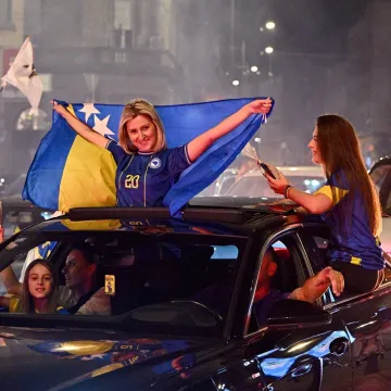 Enis Be&scaron;lagić za Direkt otkrio gdje će gledati utakmicu protiv SAD-a: 'Hvala &scaron;to ste uz mlade momke'