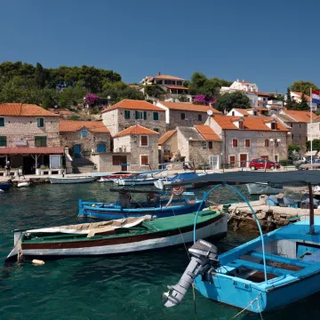 Zaboravljeni dragulj nadomak Splita: Ovaj otok izbjegao je zamke masovnog turizma
