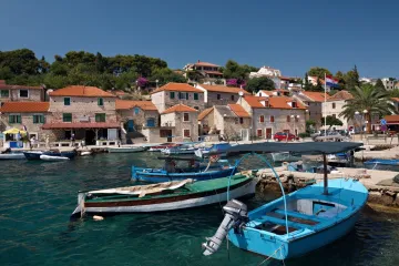 Zaboravljeni dragulj nadomak Splita: Ovaj otok izbjegao je zamke masovnog turizma