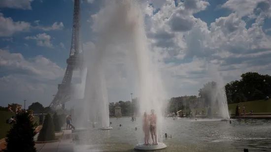 Pariz gori, bolnice pucaju po &scaron;avovima, 55 je mrtvih: Hrvatsku čekaju temperature do 39&deg;C