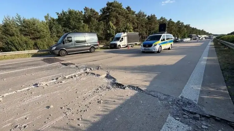 Njemačka se doslovno topi: Izmjereno rekordnih 41,5 &deg;C! Autoceste pucaju, promet zaustavljen