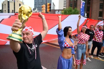 Preuzeli smo Philadelphiju! Ivana Knoll u prvom redu, ali zasjenila ju je plavokosa navijačica