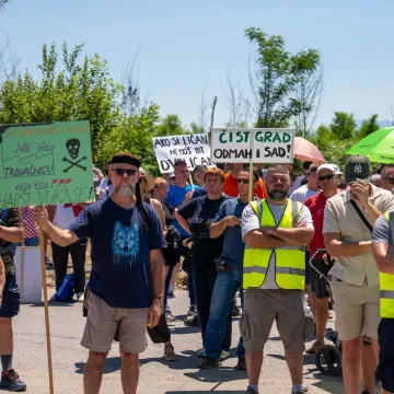 Ličani na nogama, prosvjeduju zbog tona otpada i prerade litija: 'Ovo je grad ponosa, ne smeća'