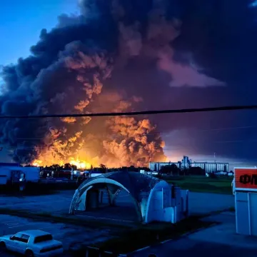 Gore ključne rafinerije diljem Rusije: U žestokim udarima dronova poginuli civili s obje strane