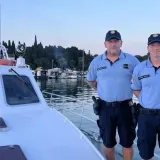 Iscrpljeni bračni par iz Slovenije satima plutao morem: Spasili ih policajci Mario i Dalibor