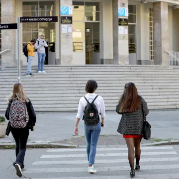 Procurila gomila podataka iz &scaron;kola, izdali posebno upozorenje: 'Sad na ovo pripazite'