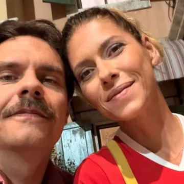 Davor Pavić podijelio fotku s Jelenom Perčin sa seta 'Divljih pčela': 'Mama i sin idu na pauzu'