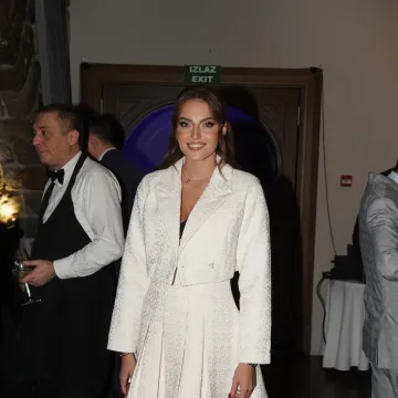 Regija bruji o djevojci s kojom se Jozinović navodno ljubi na izbrisanom videu: Evo tko je ona