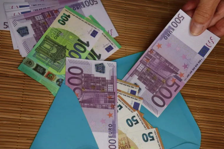 Astrolozi tvrde: Novac će padati s neba za ova četiri znaka, otkrijte jeste li među sretnicima