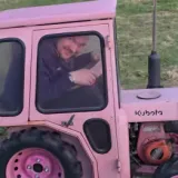 Ovakav traktor nema nitko u selu, ali i &scaron;ire